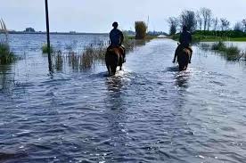inundacion-a-caballo